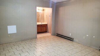 207 Pleasant Ave, Unit 207 in Gentry, AR - Building Photo