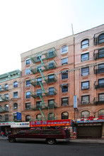 63 Bayard St in New York, NY - Building Photo - Building Photo