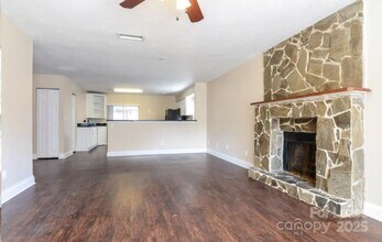 4039 Rutherford Dr in Charlotte, NC - Building Photo - Building Photo