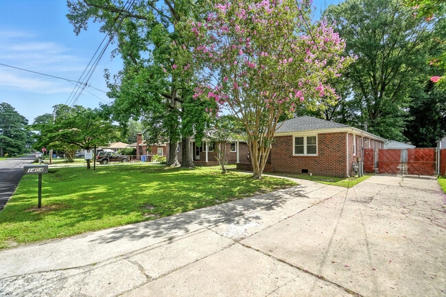 property at 1404 Elder Ave