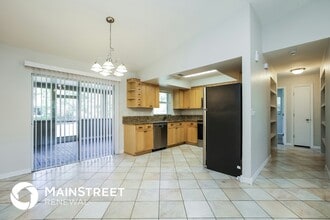 5210 2nd St W in Lehigh Acres, FL - Building Photo - Building Photo