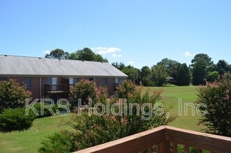 7746 Colonial Point Ln in Gloucester Point, VA - Building Photo - Building Photo