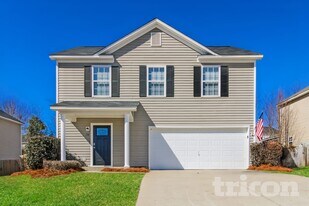 136 Katrina Ct in Lexington, SC - Building Photo