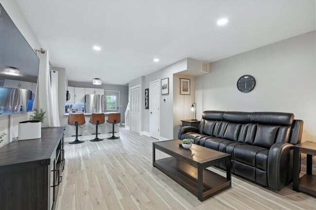 property at 2621 Wingate Ct