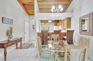 2972 Kings Lake Blvd in Naples, FL - Building Photo