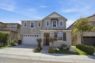 18262 Astro Ct in Santa Clarita, CA - Building Photo