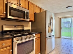 809 Wynstone Way in Rockton, IL - Building Photo - Building Photo