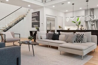 3739 Rockdale Dr in Dallas, TX - Building Photo - Building Photo