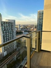 88 SW 7th St, Unit 2708 in Miami, FL - Building Photo - Building Photo
