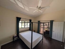 2550 SW 18th Ter, Unit Apt 2118 in Fort Lauderdale, FL - Building Photo