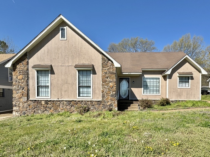 4106 Friendly Way in Memphis, TN - Foto de edificio