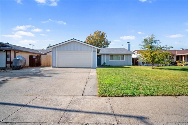 property at 2944 Calle Del Sol Way