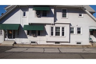 1591 E Main St in Waterbury, CT - Building Photo - Building Photo