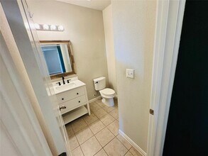 718 Nautical Lp in Kyle, TX - Building Photo - Building Photo