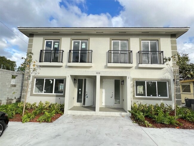 property at 808 NW 16th Ave