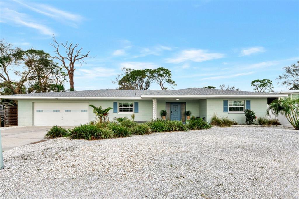 1633 Birchwood St in Sarasota, FL - Building Photo