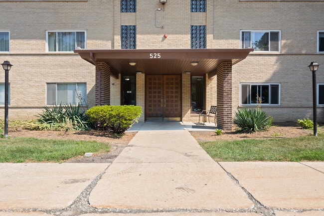 property at 525 S Cleveland Ave
