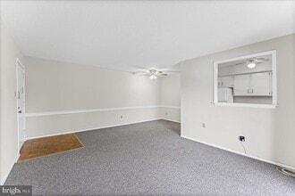 510 Valley Dr in West Chester, PA - Building Photo - Building Photo