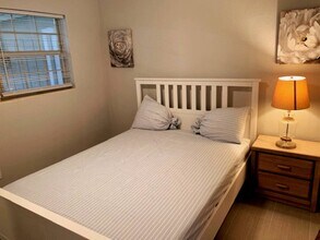 7161 Balboa Rd in Jacksonville, FL - Foto de edificio - Building Photo