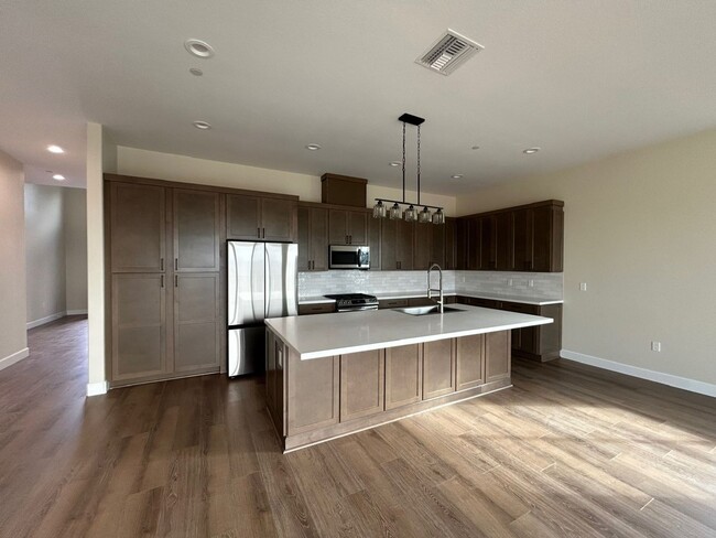 423 Valley Heights Dr, Unit Front House in Oceanside, CA - Building Photo - Building Photo