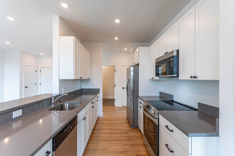The Residence at 581 Salem St in Wakefield, MA - Foto de edificio - Interior Photo