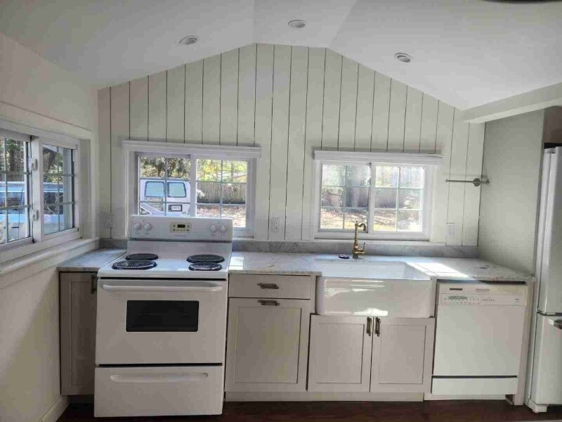 305 North Dr in Mattituck, NY - Building Photo