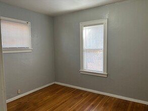 8526 Clifton Ave in Jennings, MO - Building Photo - Building Photo