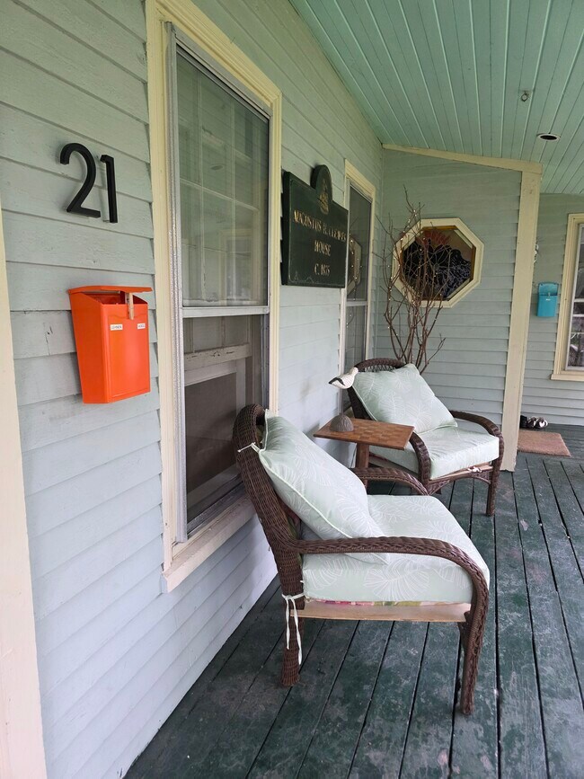 21 Cleaves St, Unit #2 in Yarmouth, ME - Building Photo - Building Photo