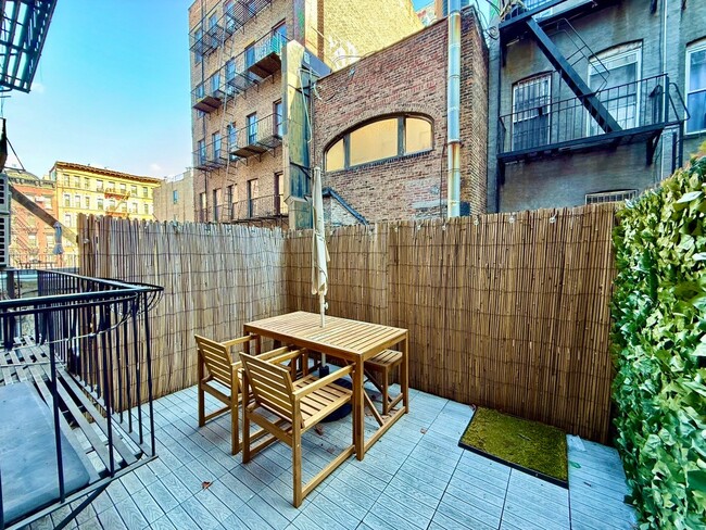 134 Orchard St in New York, NY - Foto de edificio - Building Photo