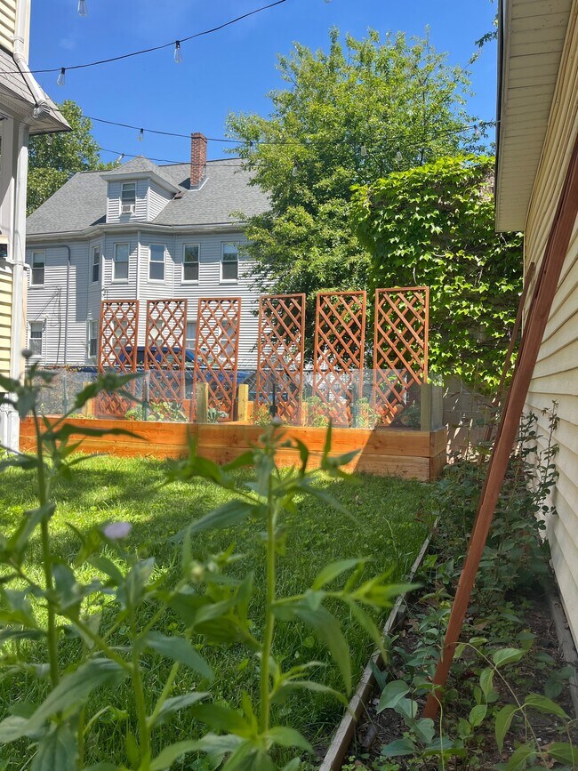 50 Melendy Ave