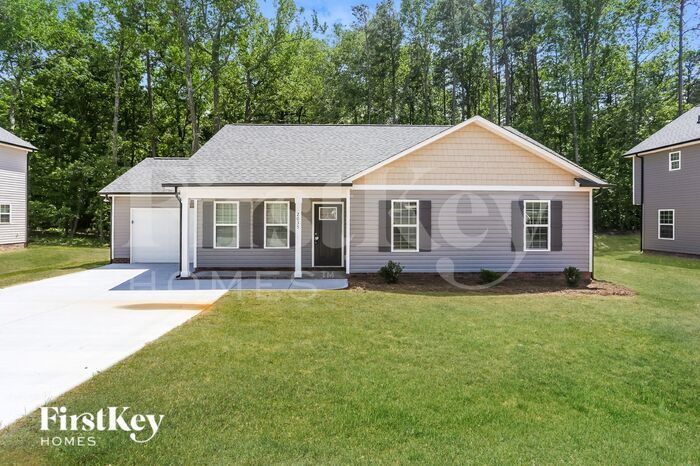 2035 Samantha Dr in Kannapolis, NC - Building Photo