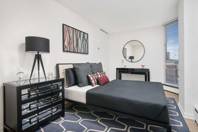 55 W Chestnut St-Unit -1003 in Chicago, IL - Building Photo - Building Photo