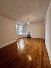 1678 Beacon St, Unit #2 in Brookline, MA - Building Photo - Building Photo