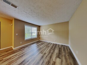 2912 Canopy Cir in Snellville, GA - Foto de edificio - Building Photo