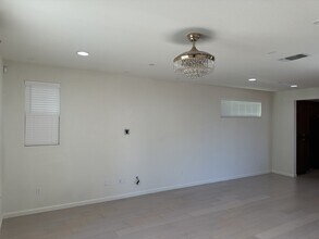1001 S Shields Ave in Tracy, CA - Building Photo - Building Photo