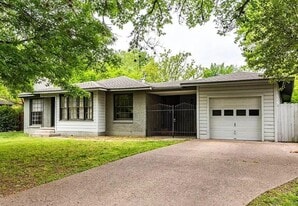 4902 Valley Oak Dr in Austin, TX - Building Photo