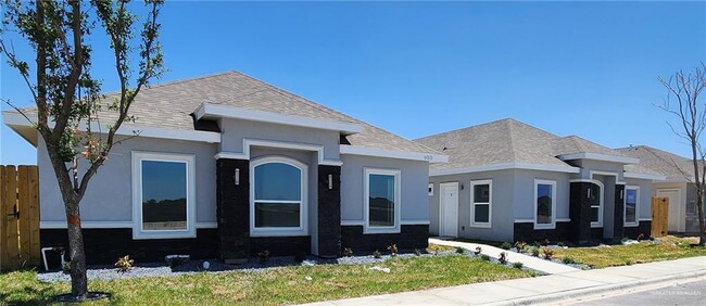 property at 900 N Woodson Ave