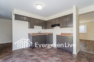 6319 Taylorsville Rd in Dayton, OH - Building Photo - Building Photo