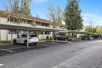 Corners Concord Condominiums in Concord, CA - Foto de edificio - Building Photo