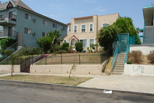 223 S Carondelet St in Los Angeles, CA - Building Photo - Building Photo