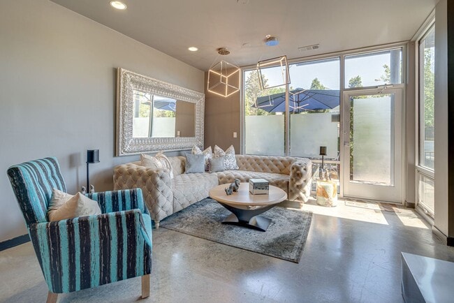 property at 926 Woodland St