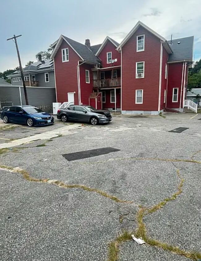 89 Hamlet Ave, Unit 89 hamlet Ave in Woonsocket, RI - Building Photo - Building Photo