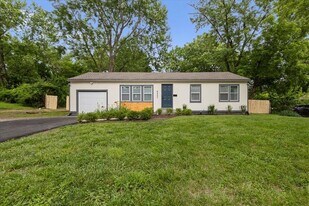 8007 Tennessee Ave in Raytown, MO - Building Photo