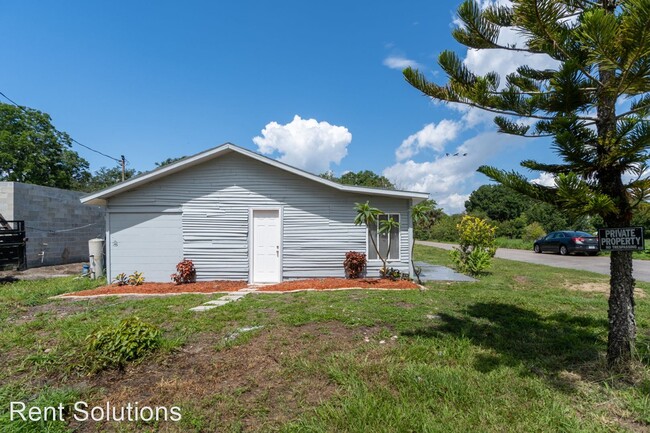 129 Florida Dr in Winter Haven, FL - Building Photo - Building Photo