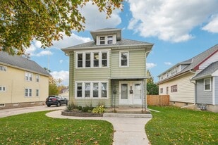 1705 W Custer Ave in Milwaukee, WI - Building Photo