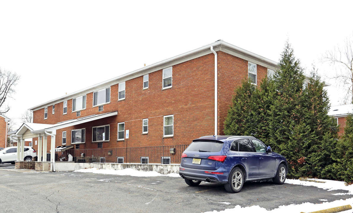 565 Jewett Ave in Staten Island, NY - Foto de edificio