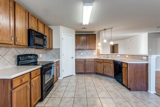 361 Prickly Pear Dr in Cibolo, TX - Building Photo - Building Photo
