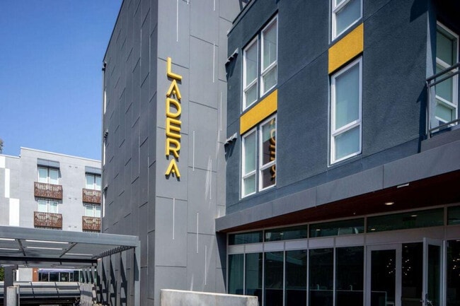 398 Ortega Ave in Mountain View, CA - Foto de edificio - Building Photo