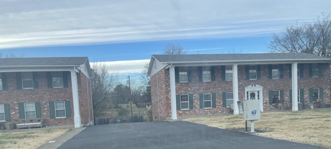 223 Ridge Ln, Unit A in Paducah, KY - Foto de edificio - Building Photo