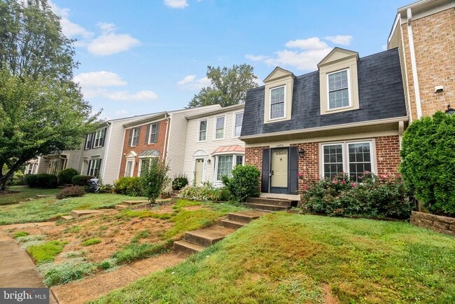 11970 Artery Dr in Fairfax, VA - Building Photo - Building Photo